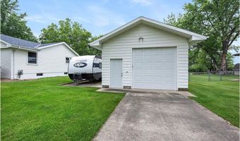 3945 8th Ave NW, Anoka, MN 55303