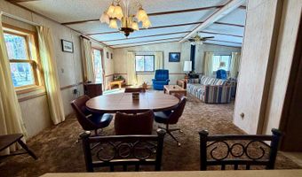 28 W Shore Rd, Babb, MT 59411