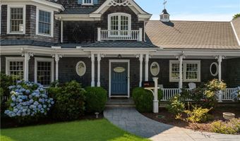 19 Ledge Rd, Bristol, RI 02809