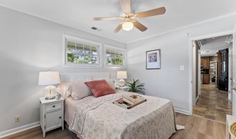 7111 CINDY Ln, Annandale, VA 22003