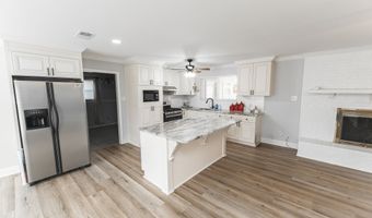 414 Pine Glen Dr, Albany, GA 31705