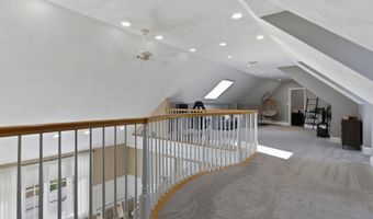 276 N Amherst Rd, Bedford, NH 03110