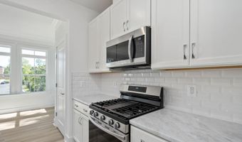 7404 ROCKY CREEK Ter, Annandale, VA 22003