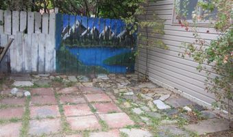 520 Circle Dr E, Cody, WY 82414