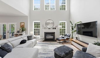 705 N ASHTON St, Alexandria, VA 22312