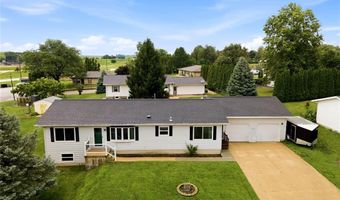 202 Wilson Ct, Anamosa, IA 52205