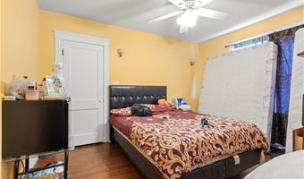 51 Oakland Ave, Cranston, RI 02910