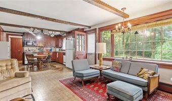 12 Lampercock Ln, Lincoln, RI 02865