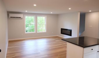 8 Woodland Ave, Standish, ME 04084