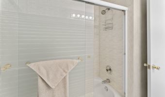 2319 E Olive St 1D, Arlington Heights, IL 60004