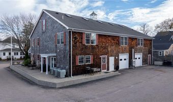 14 Clinton Ave 3, Jamestown, RI 02835