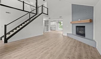 507 College Pl, Bentonville, AR 72712