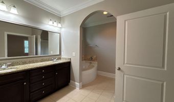 108 Hackamore Ln, Camden, SC 29020