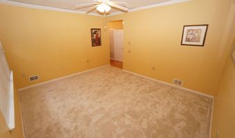 20 Turtle Crk 20, Barnegat, NJ 08005