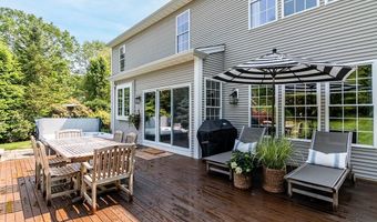 264 Fieldstone Ln, North Kingstown, RI 02874