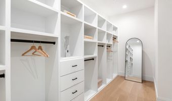 6921 GRANBY St, Bethesda, MD 20817