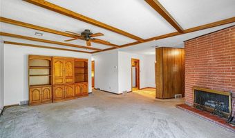 1909 N Flamingo Ln, Altus, OK 73521