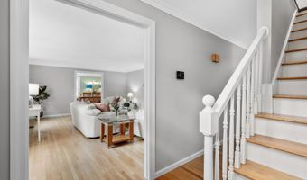 3 Chickadee Ct, Bedford, NH 03110