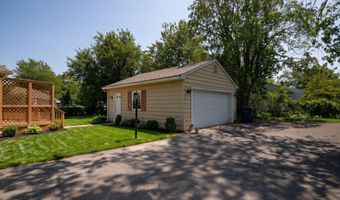 17 Railroad Ave, Beachwood, NJ 08722