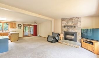 48 Elm St, Berkley, MA 02779