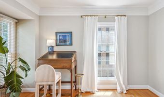 1057 GRAND OAK Way, Rockville, MD 20852