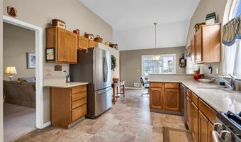 18 Peaksail Dr, Bayville, NJ 08721