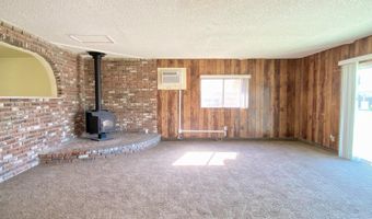 14069 Vista Dr, Armona, CA 93202
