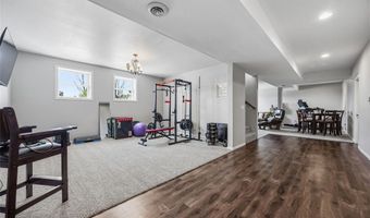 800 Kaitlynn Ave, Anamosa, IA 52205