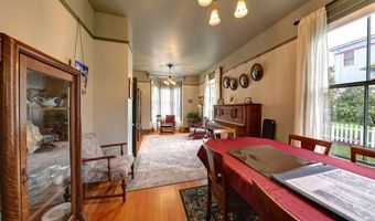 369 37th St, Astoria, OR 97103