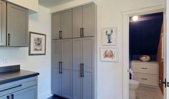75 Court St, Belfast, ME 04915