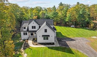 369 Huntinghouse Rd, Glocester, RI 02857