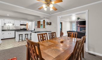 2 Oakmont Ct, Beech Grove, IN 46107