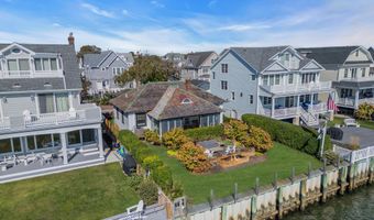 210 Roosevelt Ave, Avon By The Sea, NJ 07717