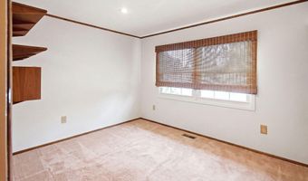 95 Idlebrook Ln, Aberdeen, NJ 07747