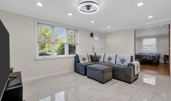 3 N Smith St N, Avenel, NJ 07001