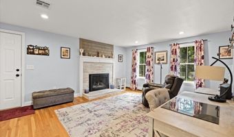 14 Cliff Rd, Bellingham, MA 02019
