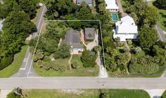 145 Bay Ave, Apalachicola, FL 32320