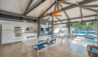 1299 ULUNIU Rd F203, Kihei, HI 96753
