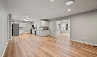 17 Pine Grove Dr, Batesville, IN 47006