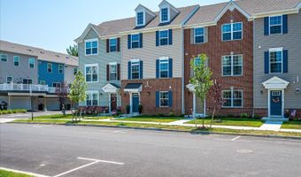 220 Anchor Way 3820, Aberdeen, NJ 07721
