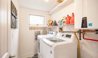 4 E 20th St, Barnegat Light, NJ 08006