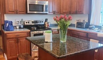933 E Broadway 3, Boston, MA 02127