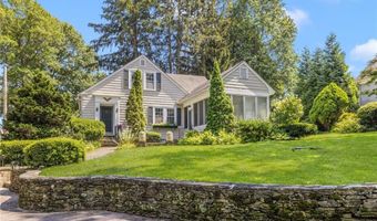 75 Markwood Dr, Barrington, RI 02806