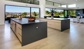7663 E Corto, Anaheim, CA 92808