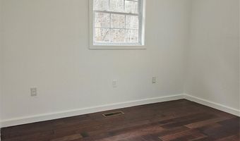 656 Water St, Bakersville, NC 28705