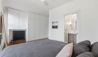 210 8TH St SE, Washington, DC 20003