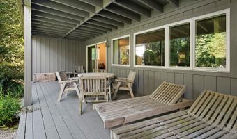 514 Montauk Hwy, Amagansett, NY 11930