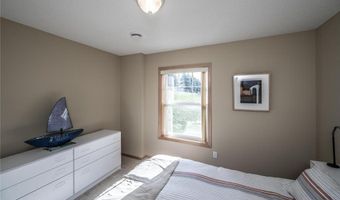 15056 Dutchman Ct, Apple Valley, MN 55124