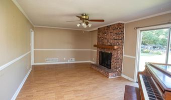 2023 Concord Dr, Camden, SC 29020