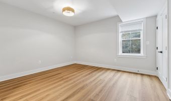 6101 BERKSHIRE Dr, Bethesda, MD 20814